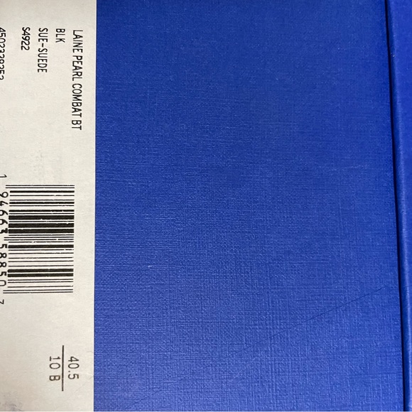 Sz 10. NWT Lustrous faux pearls add a subversive, feminine charm to combat boot - Picture 14 of 15